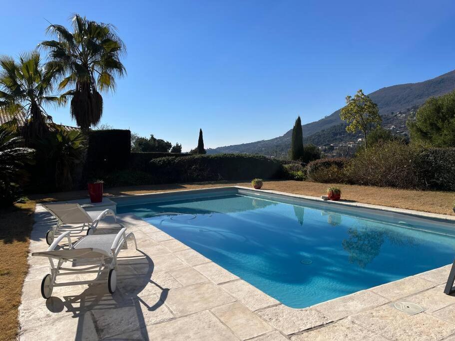 Villa Et Piscine Au Jardin Typique Mediterraneen Carros Extérieur photo
